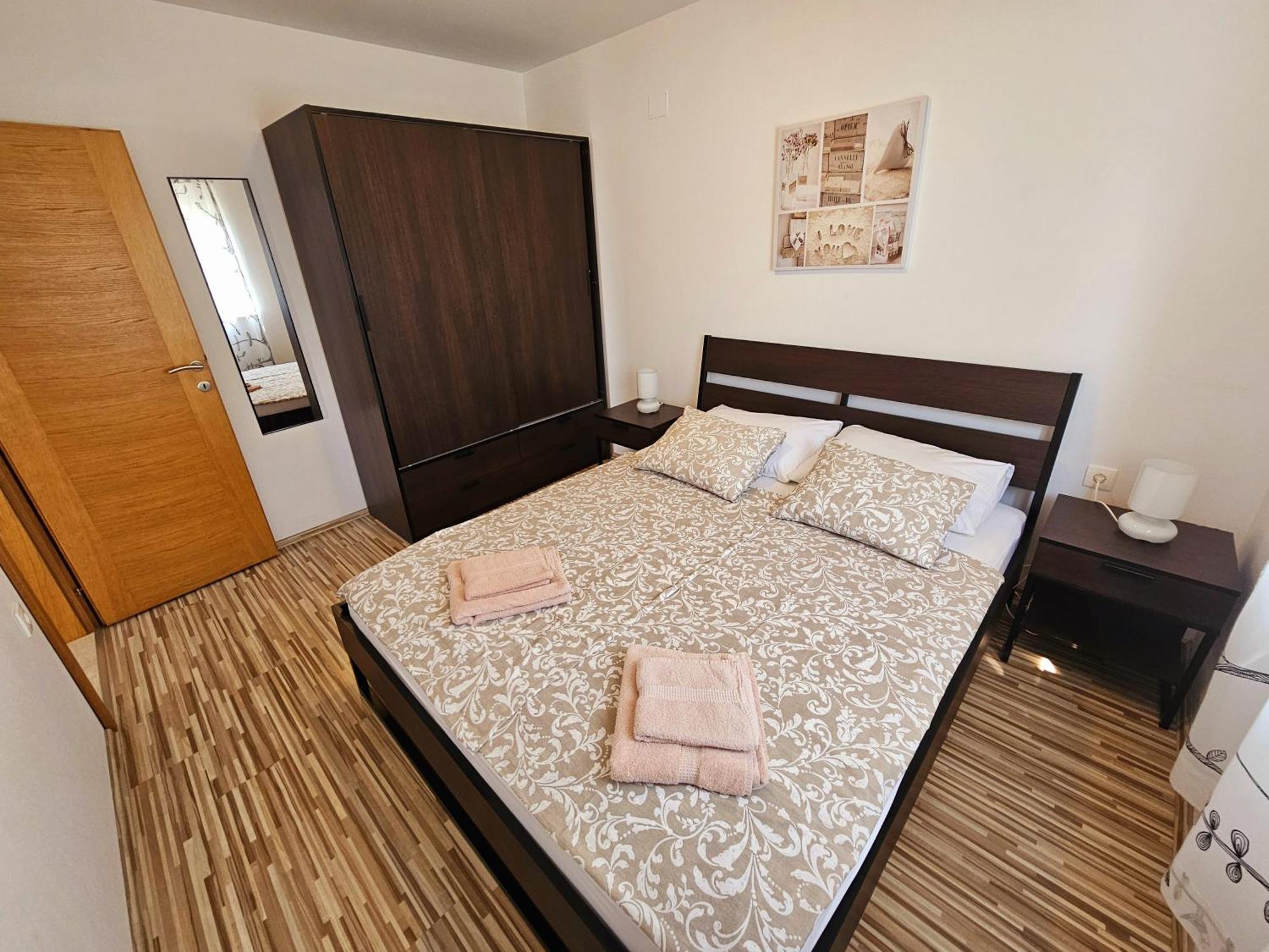 Apartments Cikac II - Modern Apartments By The Beach มันเดร ภายนอก รูปภาพ